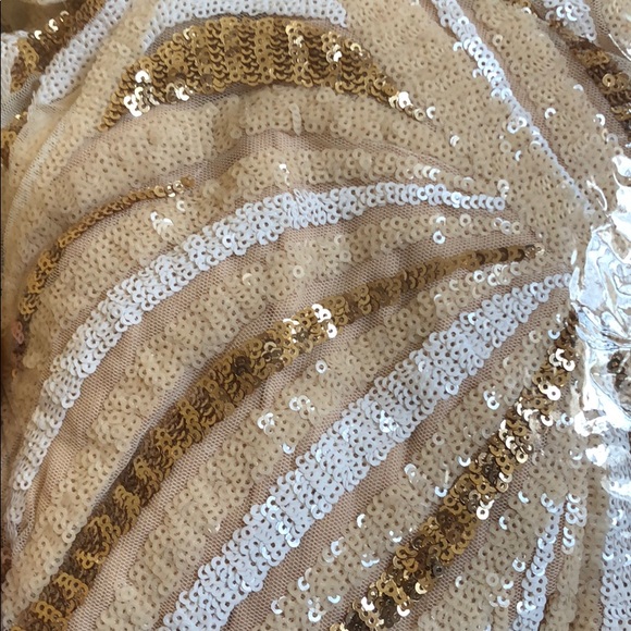 NWT v Sequin party dress - Picture 7 of 8